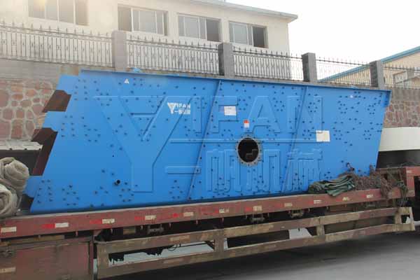 3YK1860 vibrating screen were packed to Shanghai